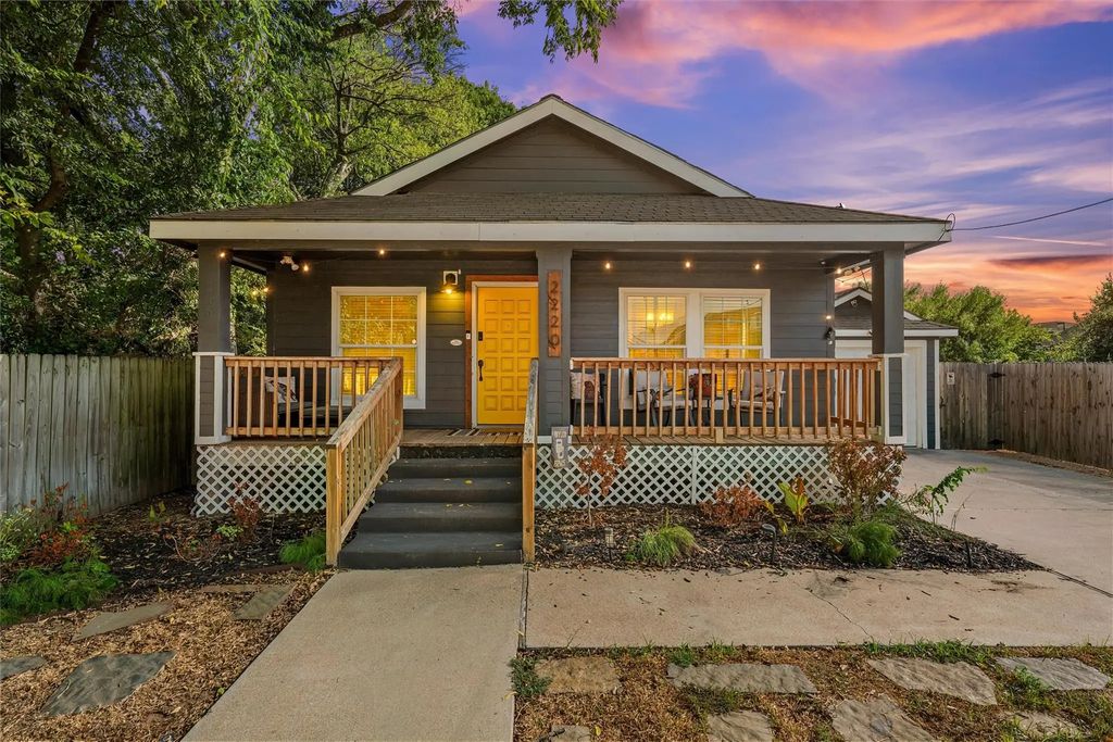 2220 S 2nd Street, Waco