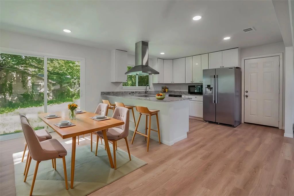 1421 S Scullin Avenue, Denison