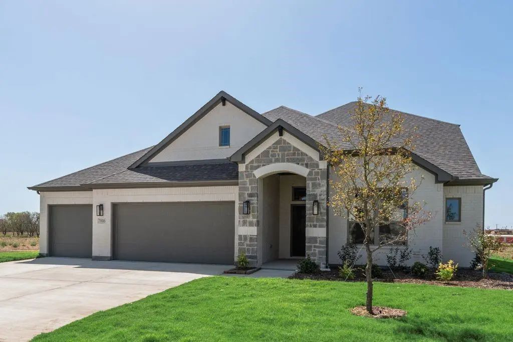7006 Lilly Lane, Sanger
