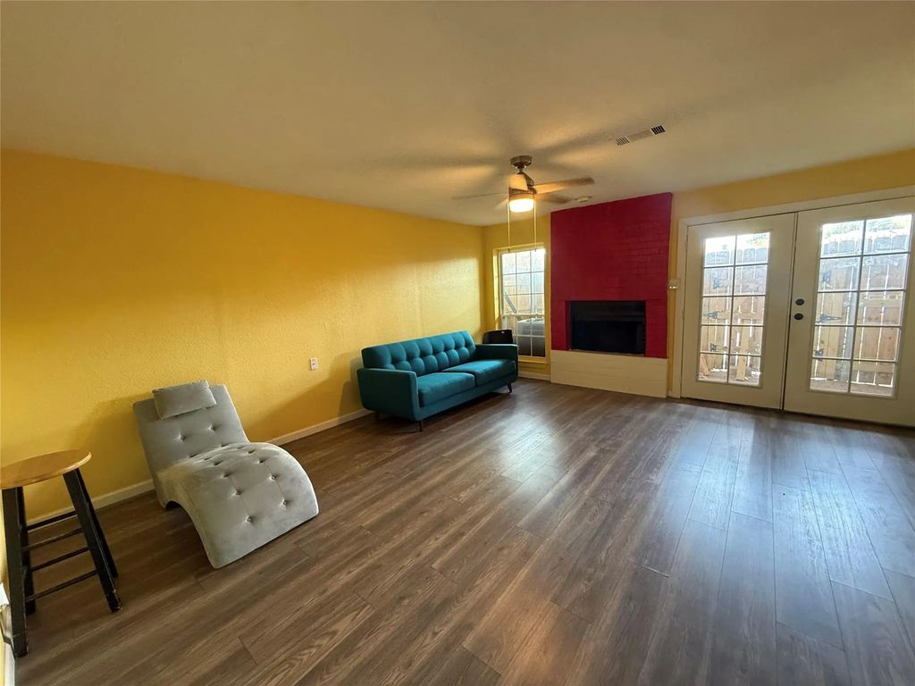 3240 Lombardy Lane 108, Dallas