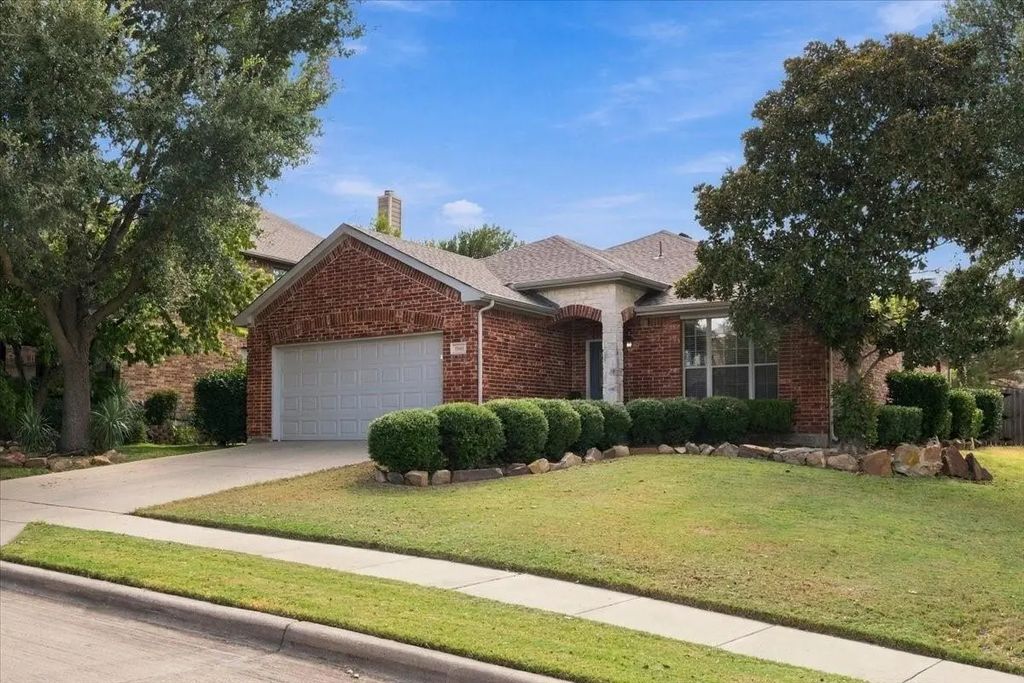 1000 Prairie Heights Drive, Fort Worth