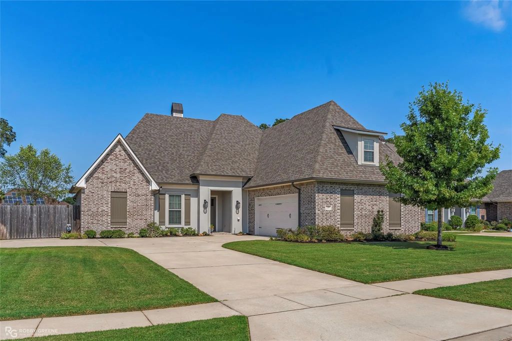 249 Peregrine Way, Bossier City