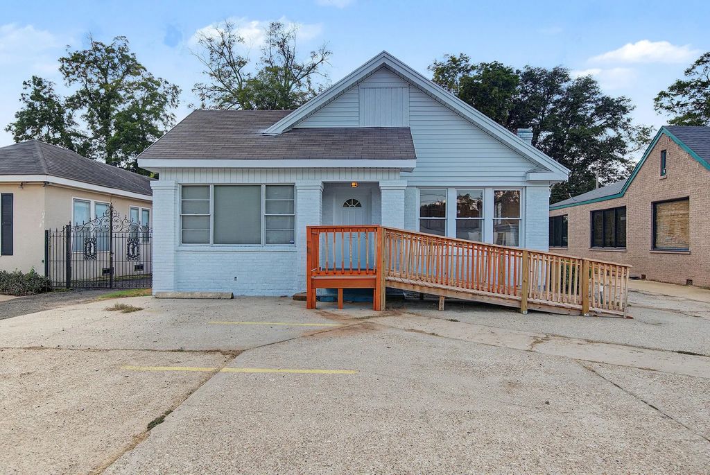 3548 Youree Drive, Shreveport