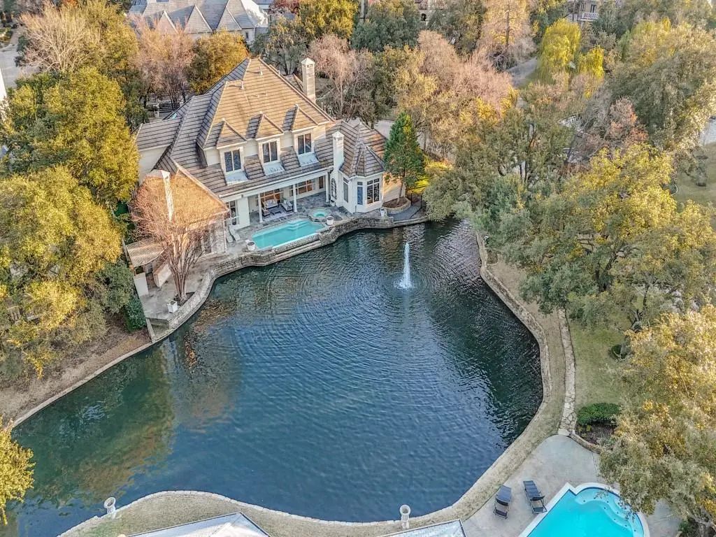 16 Robledo Drive, Dallas