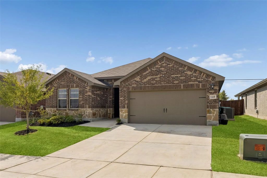 1448 Stuarts Forest Drive, Denton
