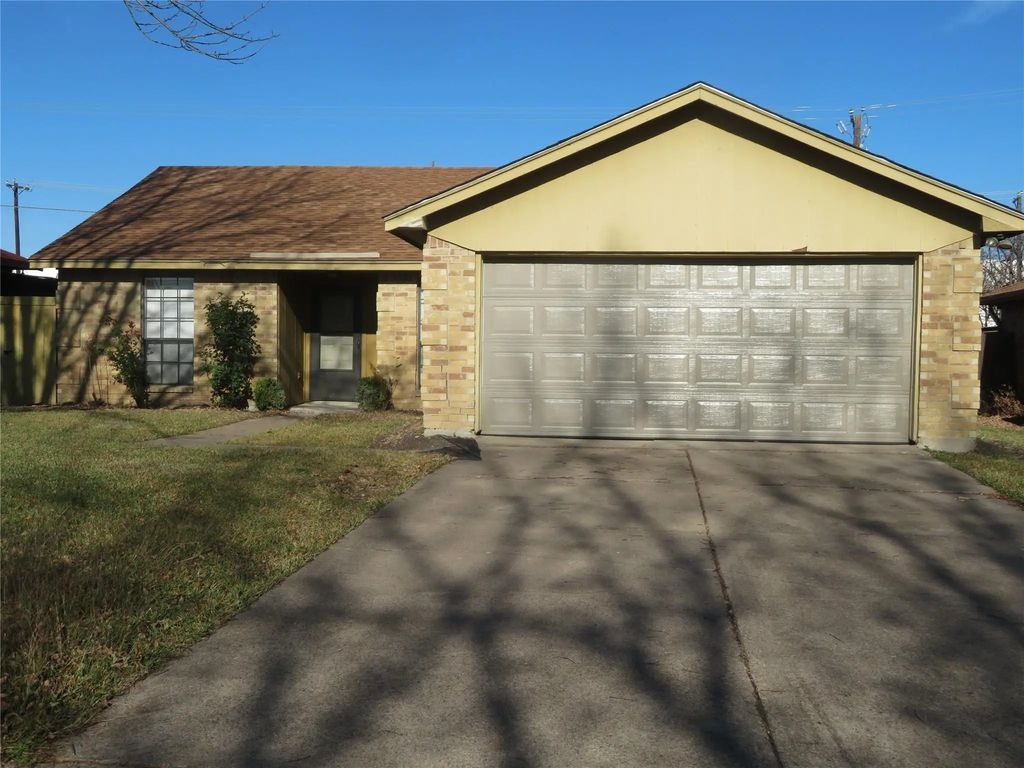 1031 Cresthaven Drive, Lancaster