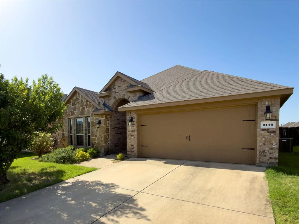 3149 Honeycomb Way, Royse City