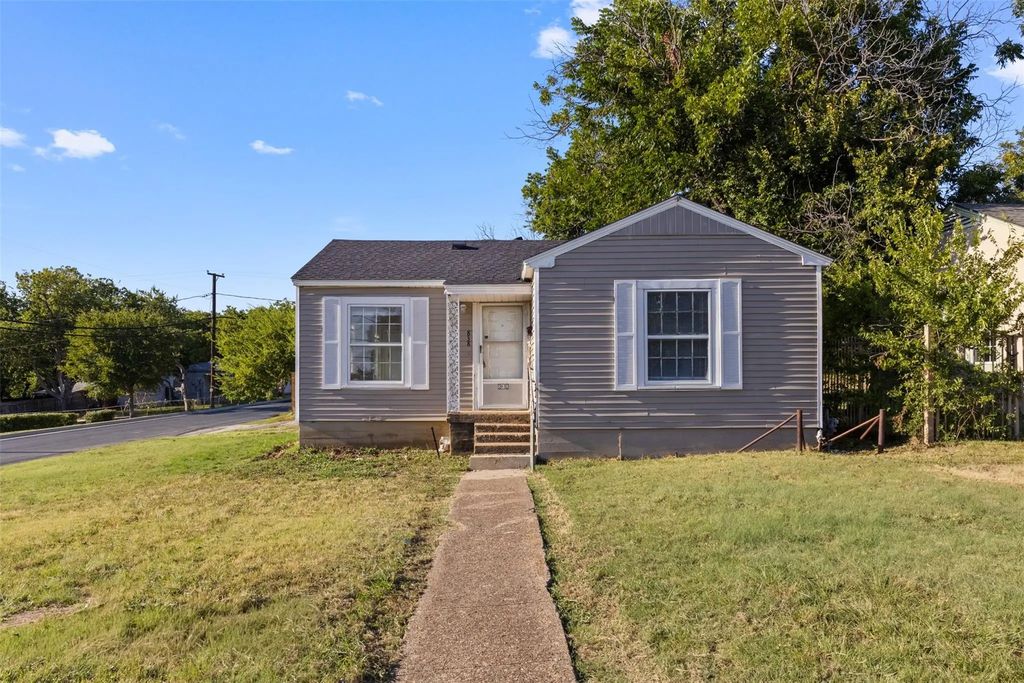 838 Dalworth Street, Grand Prairie