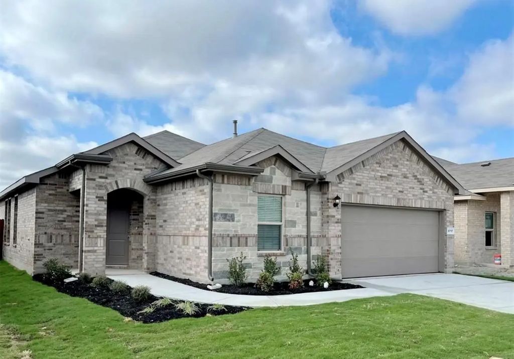 9717 Hickory Knob Drive, Fort Worth