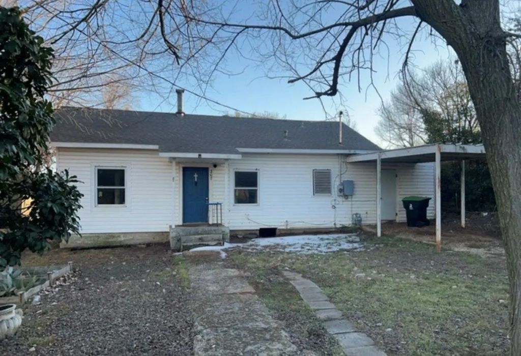 307 W Main Street, Pilot Point