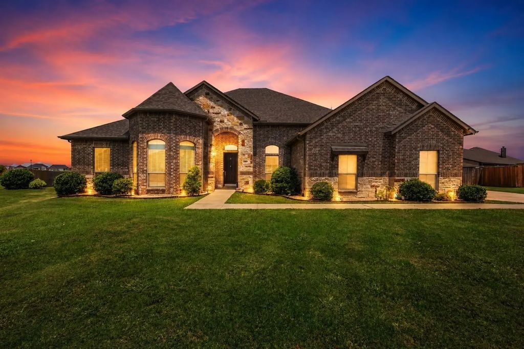 413 Green Court, Josephine