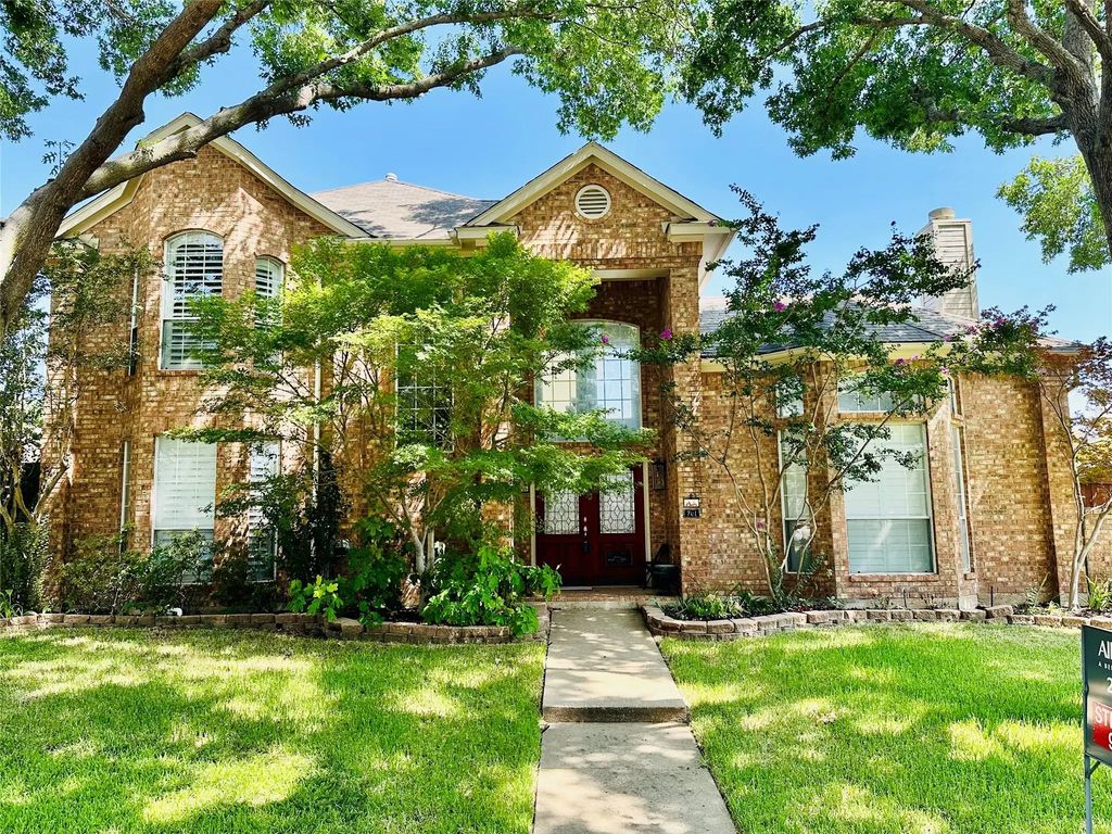 701 Pine Lakes, Plano