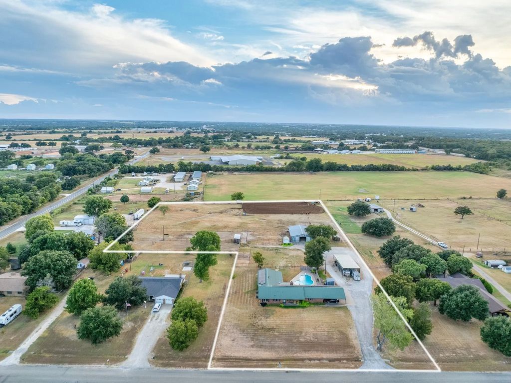 1270 County Road 437, Stephenville