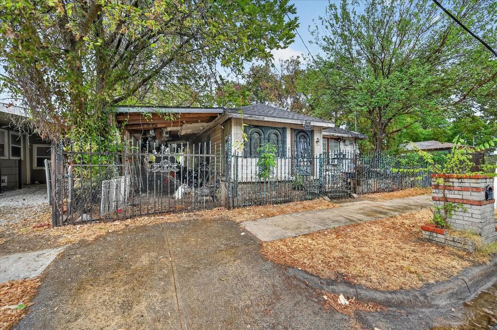 1727 Morris Street, Dallas