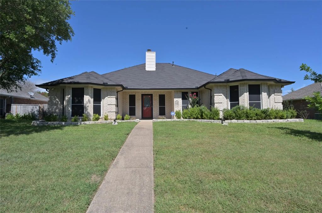 211 Barbara Way, Red Oak