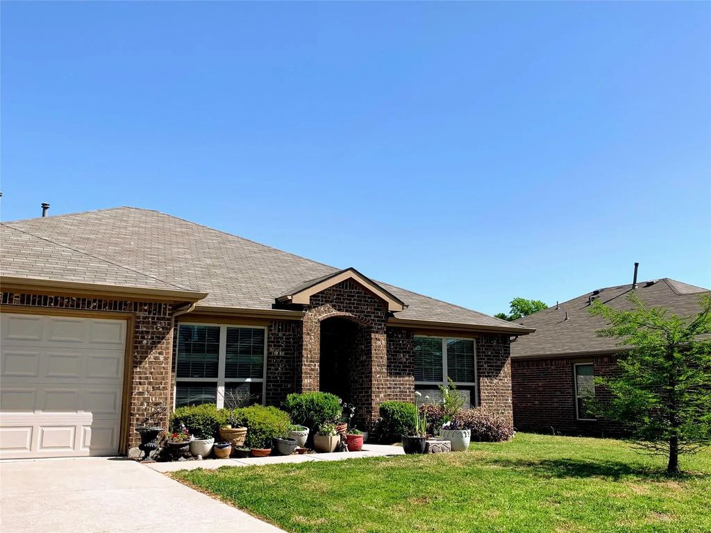 405 Sandy Lane, Little Elm