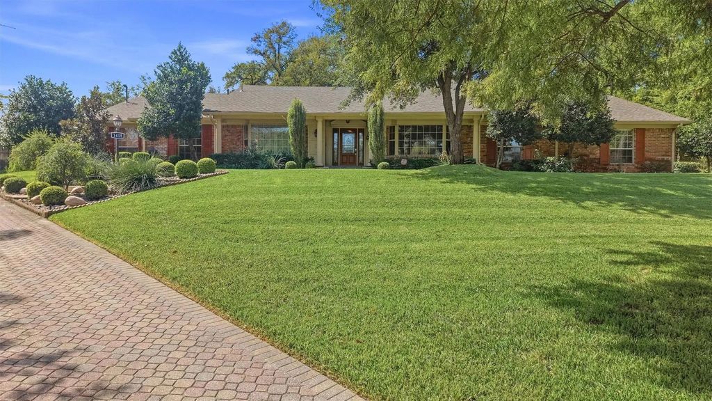 1418 Lotus Circle, Sherman