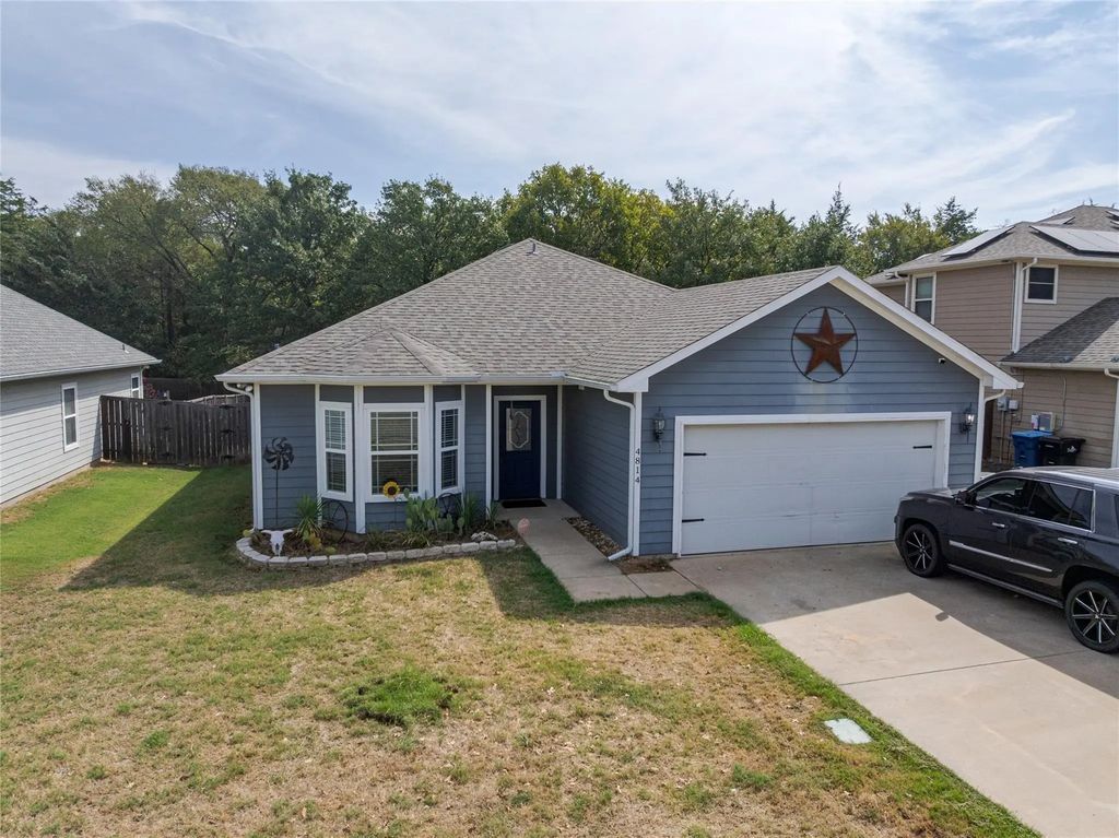 4814 Pinnacle Place, Denison