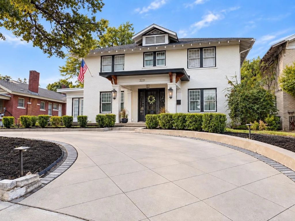 2221 Park Place Avenue, Fort Worth