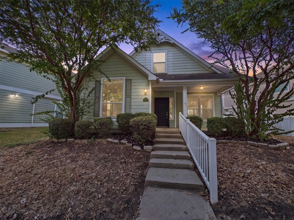 1016 Oakcrest Drive, Providence Village