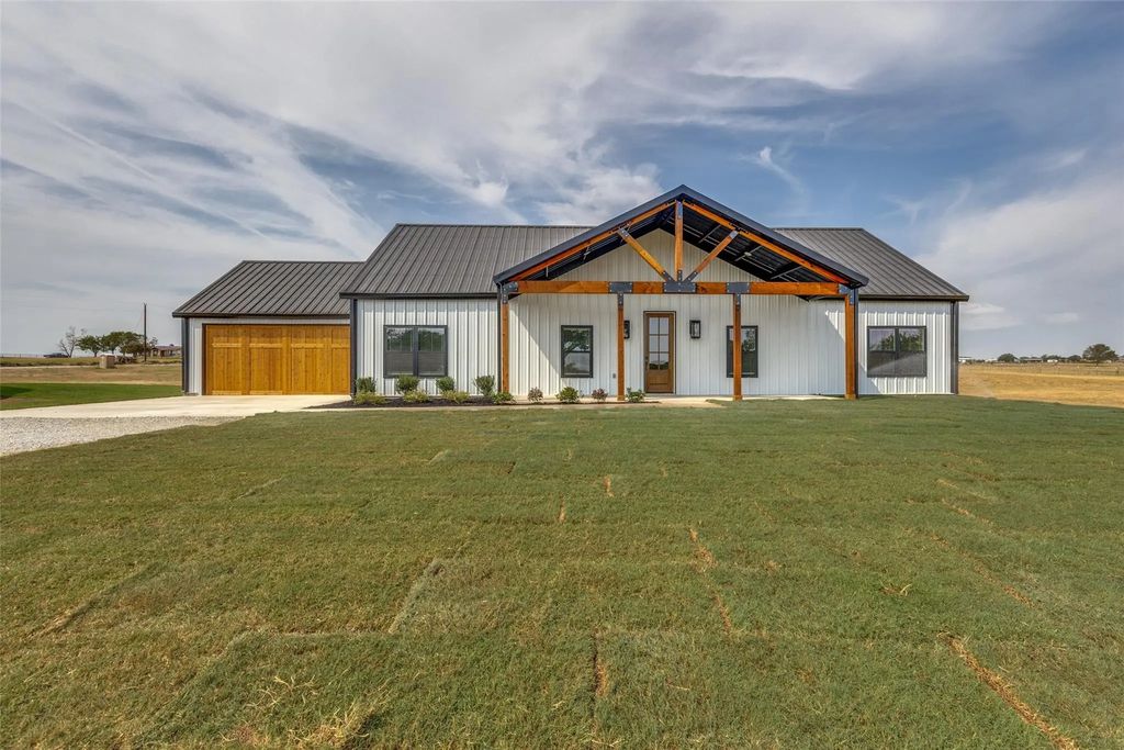 2485 Cottondale Road, Springtown