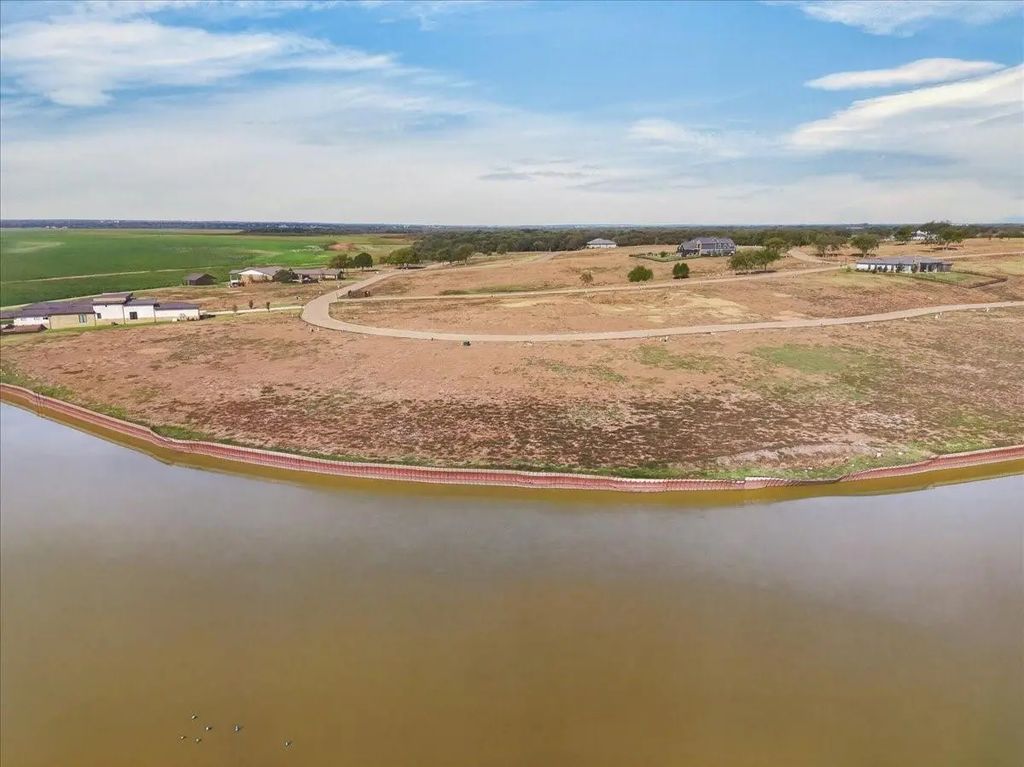 1219 Beacon Shore, Kemp