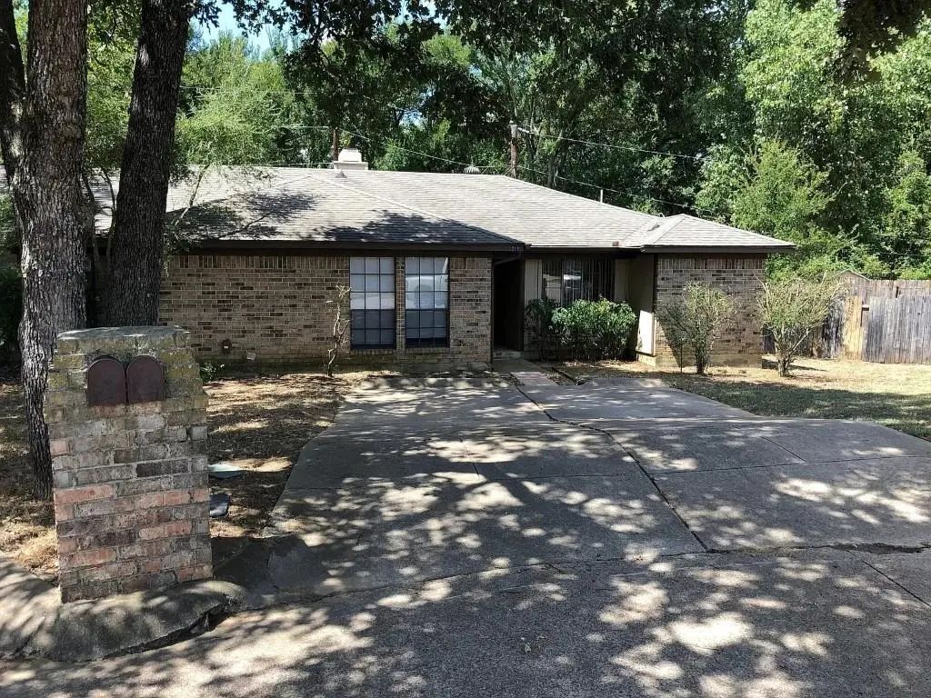 211 Alston Court, Mansfield