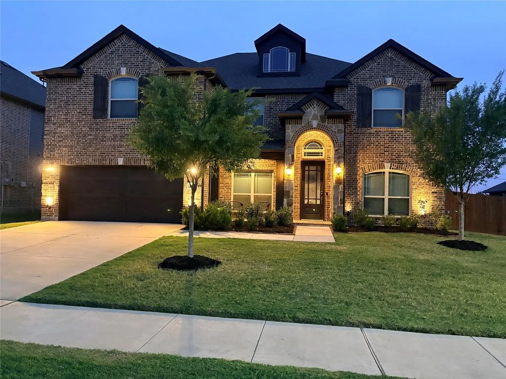 1606 Nighthawk Lane, Mansfield