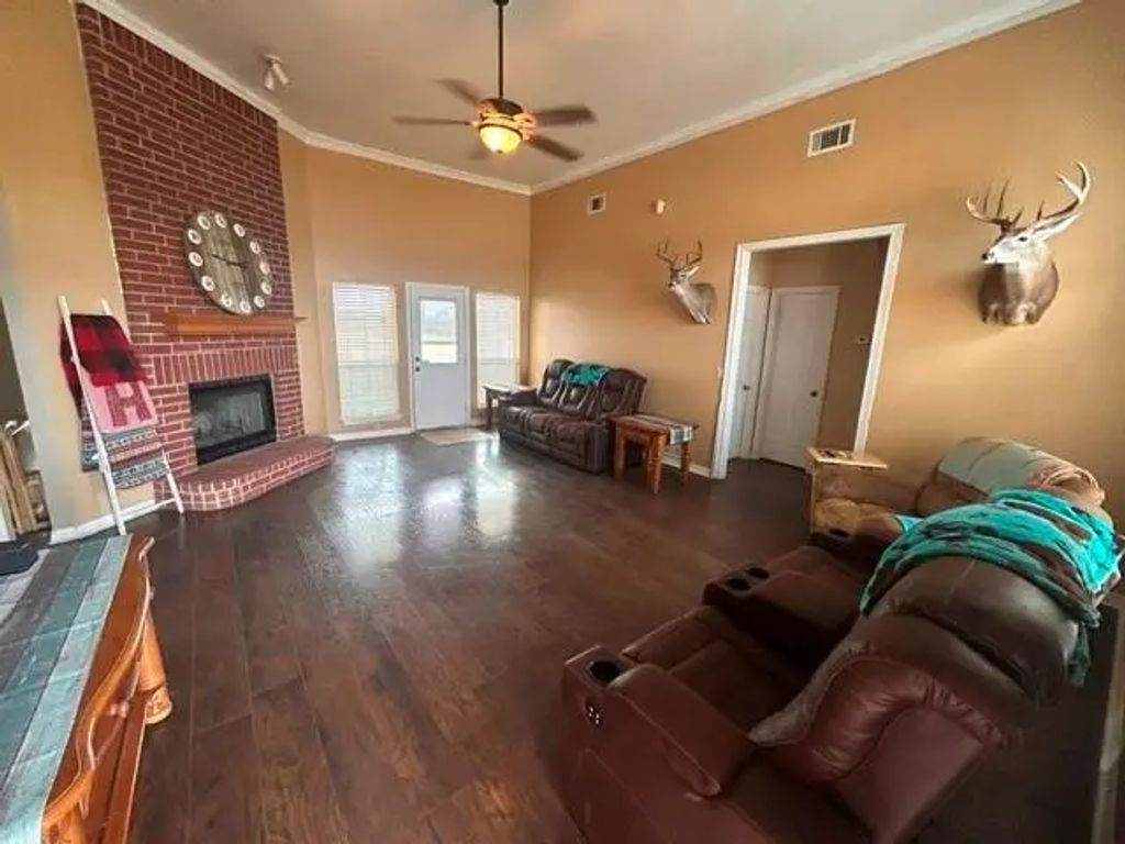 5961 Fm 66, Maypearl