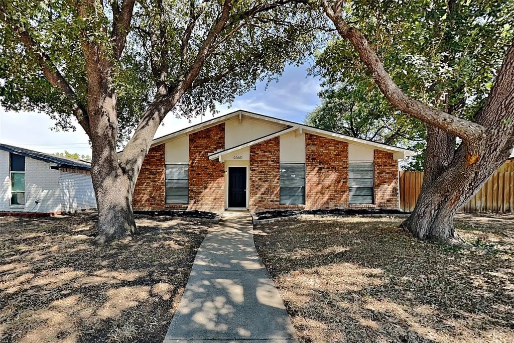 6560 Chinaberry Trail, Plano