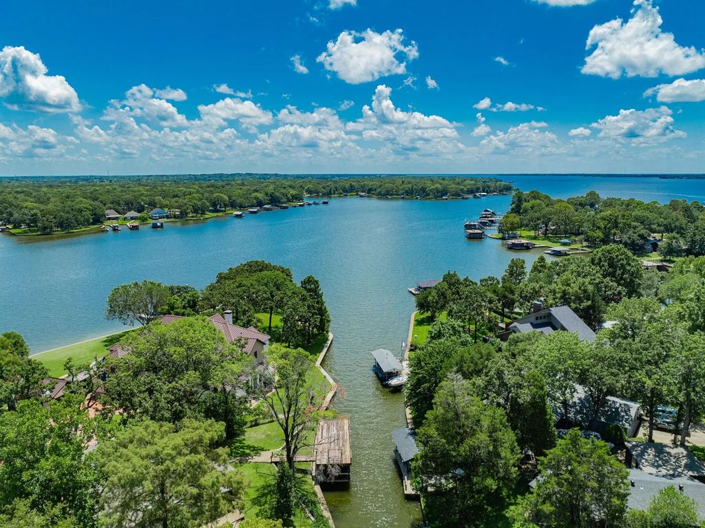 102 Northwood Place, Enchanted Oaks