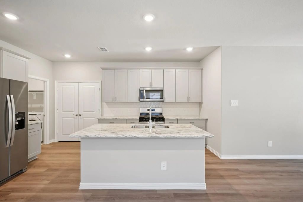1605 Arches Road, Anna