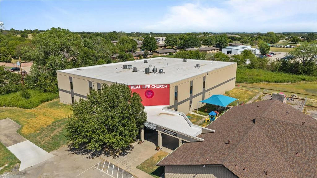 2205 E Highway 82, Gainesville