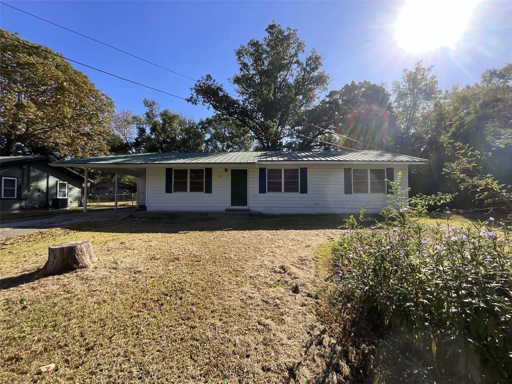 1130 Clay Street, Canton