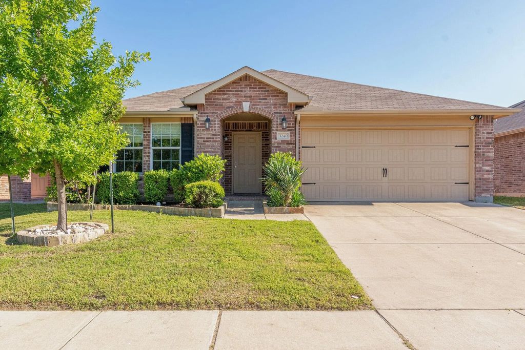3240 Sadie Trail, Fort Worth