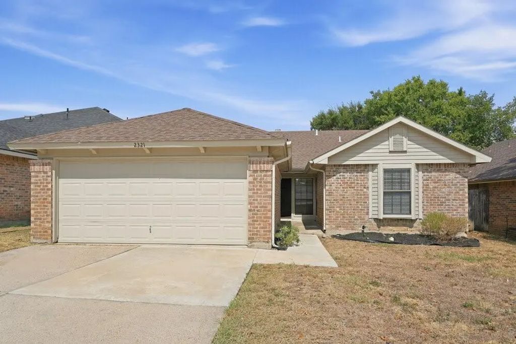 2321 Clareton Drive, Arlington
