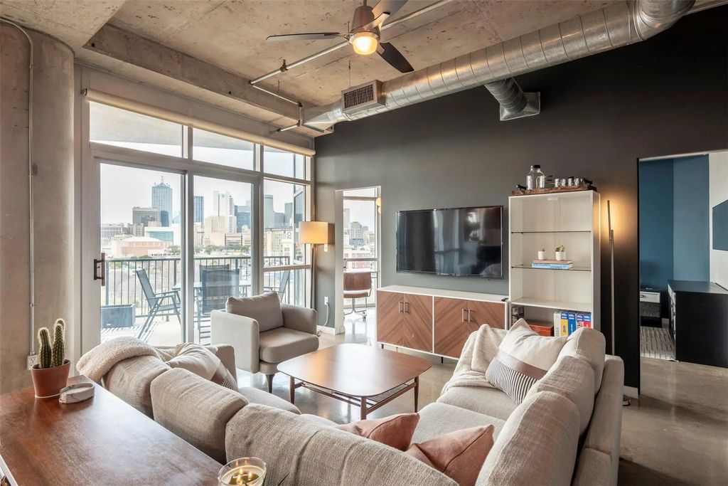 1001 Belleview Street 707, Dallas