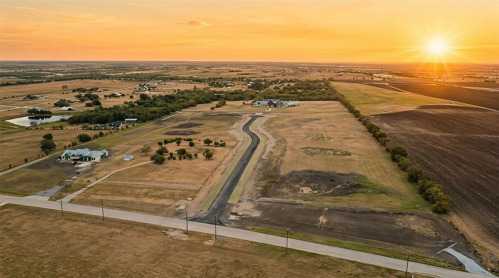 708 Rolling Acres Drive, Ponder