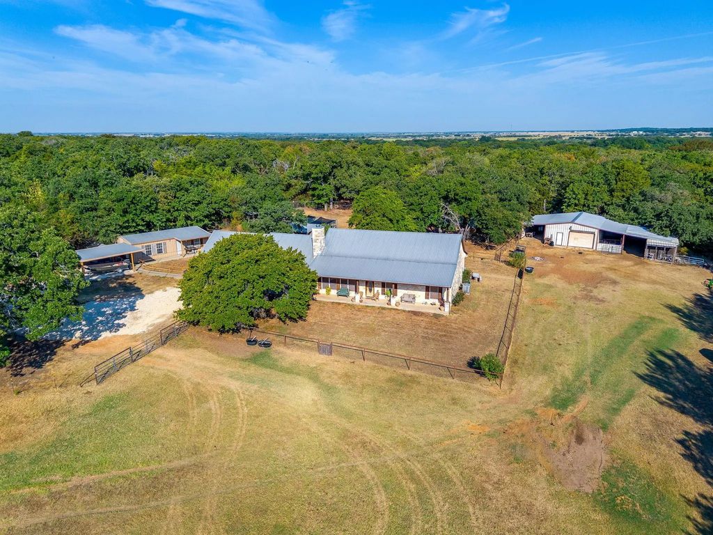 3305 E Fm 916, Cleburne