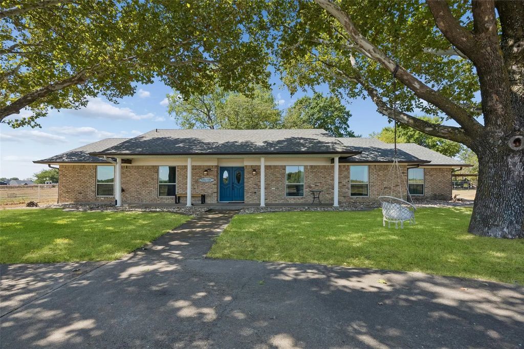 101 Laguna Vista Drive, Waxahachie