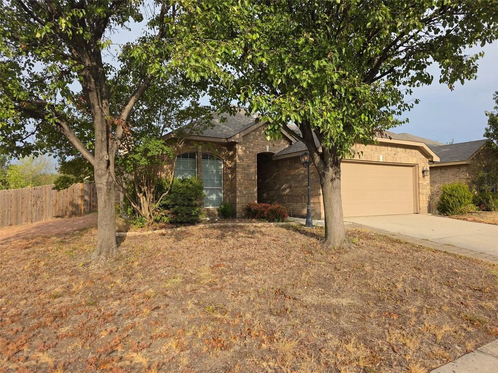 601 Crestview Court, Saginaw