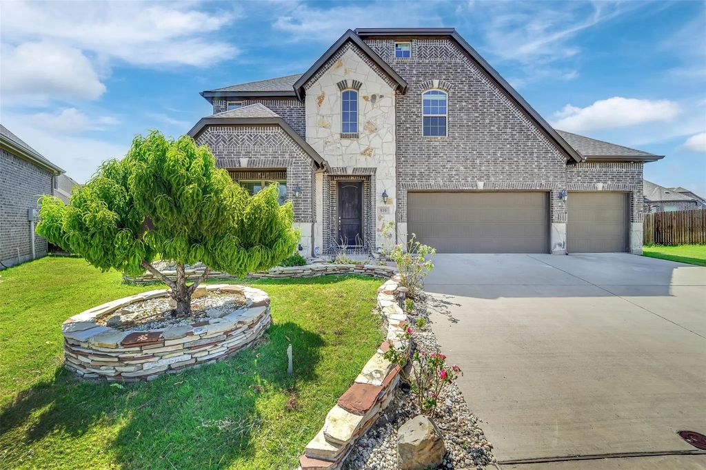 810 Acadia Court, Fate