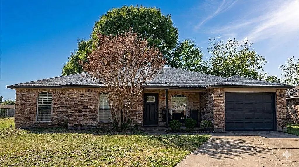 208 Tejas Drive, Glenn Heights