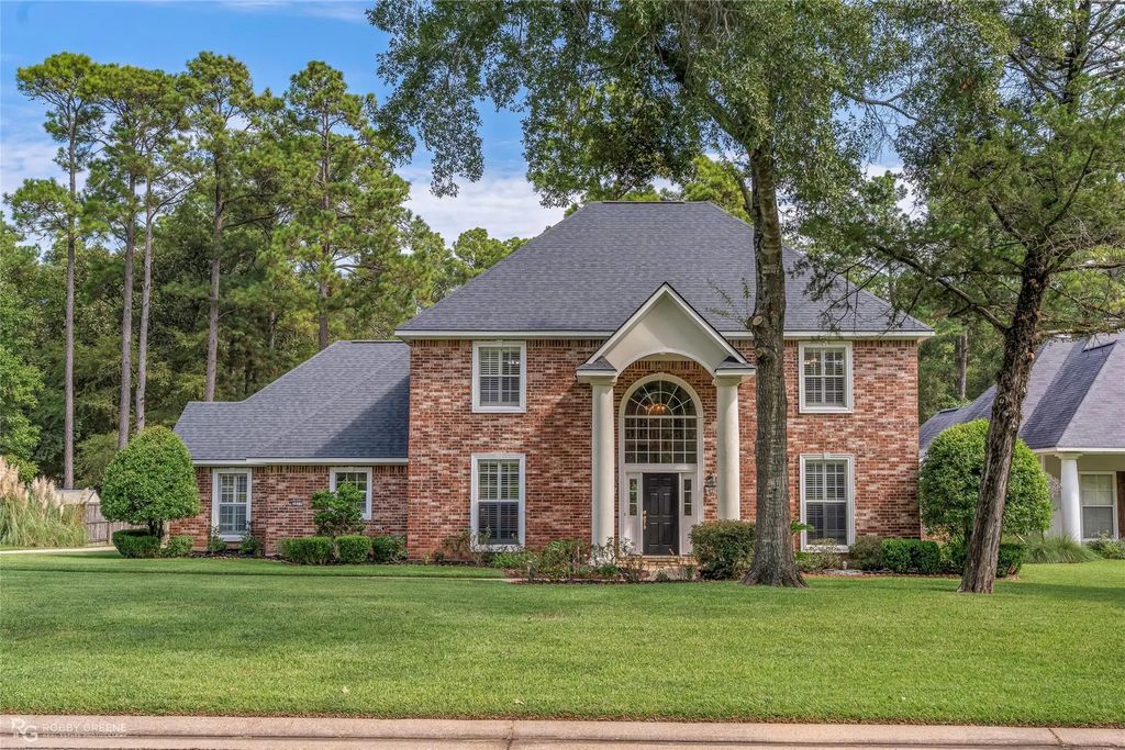 2921 N Pointe Drive, Shreveport