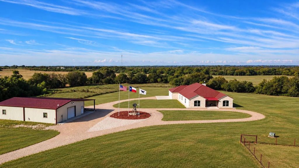 1220 Hinchliffe Road, Mexia