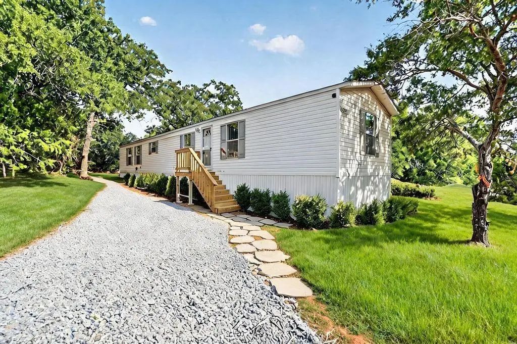 5907 Arkansas Trail, Granbury