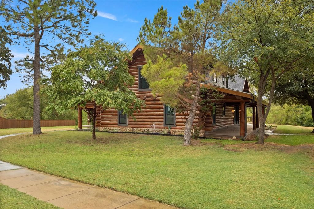 313 Pimlico Drive, Hickory Creek