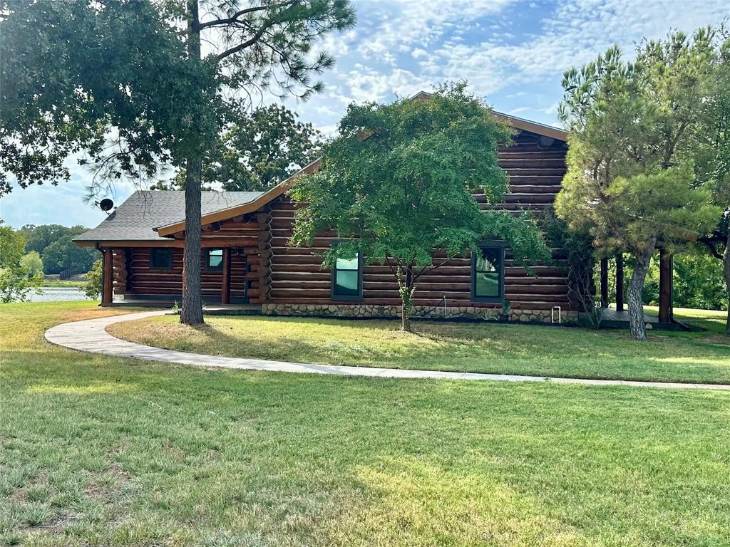 313 Pimlico Drive, Hickory Creek
