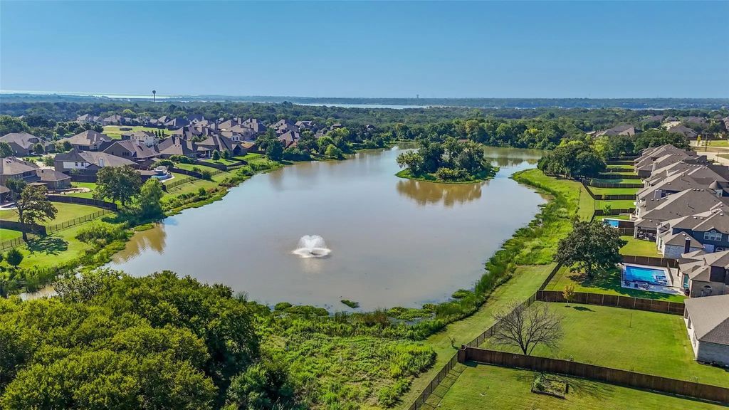 313 Pimlico Drive, Hickory Creek