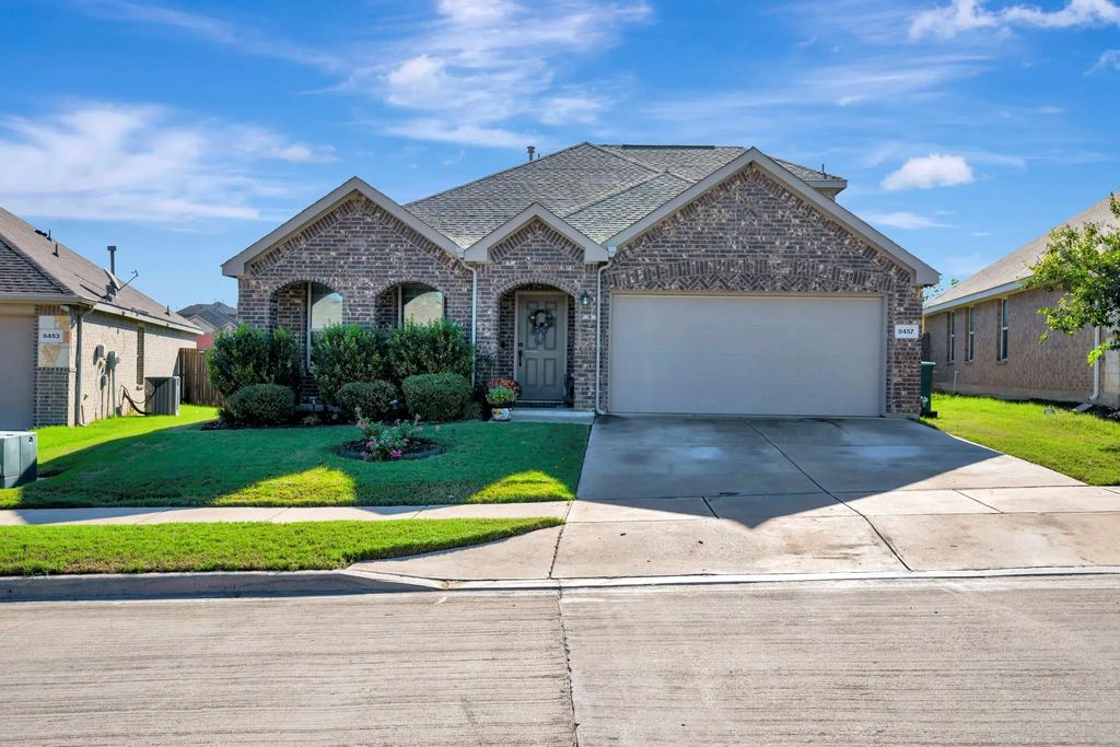 8457 Sweet Flag Lane, Fort Worth